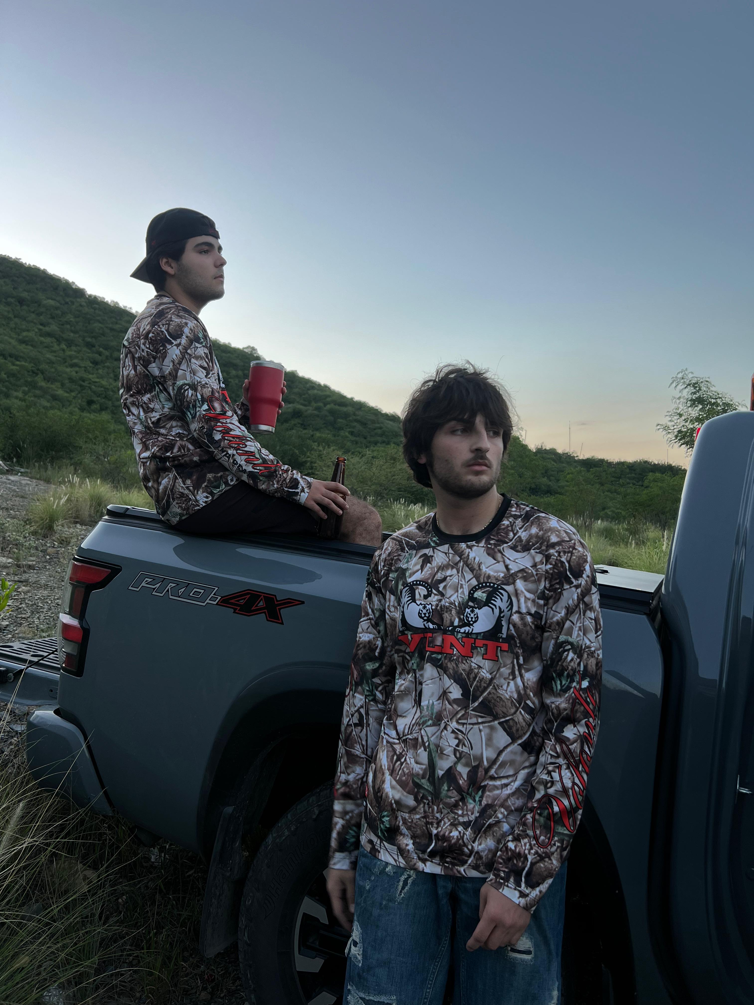 THE HUNTING LONG SLEEVE